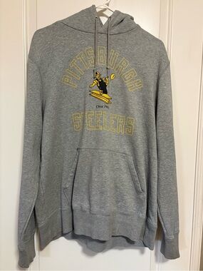 ⚫️⚫️Men’s Nike Steely McBeamPittsburgh Steelers Retro Gray Pullover Hoodie🏈